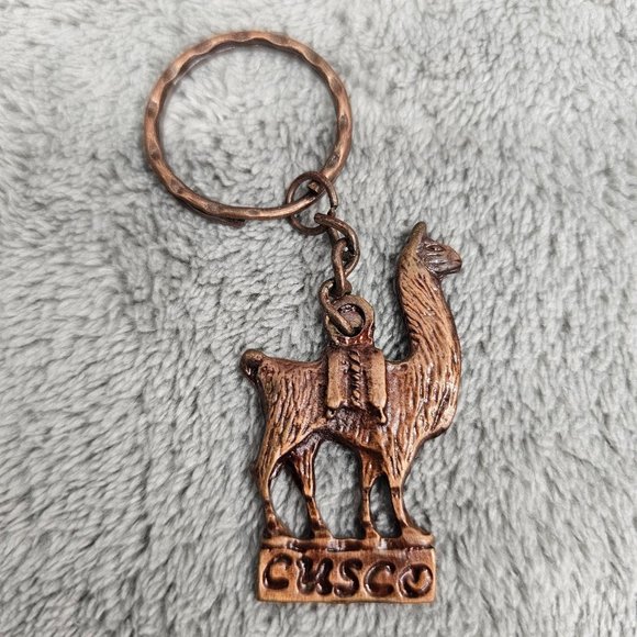 Cusco Peru Keychain Alpaca Lama Copper colored Metal Peruvian Souvenir - Picture 11 of 11